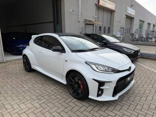 TOYOTA Yaris usata, con Alzacristalli elettrici