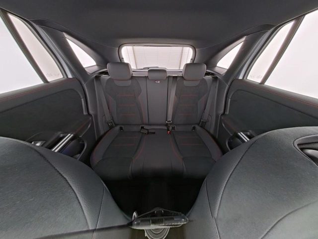 MERCEDES-BENZ GLA 180 usata, con Cerchi in lega
