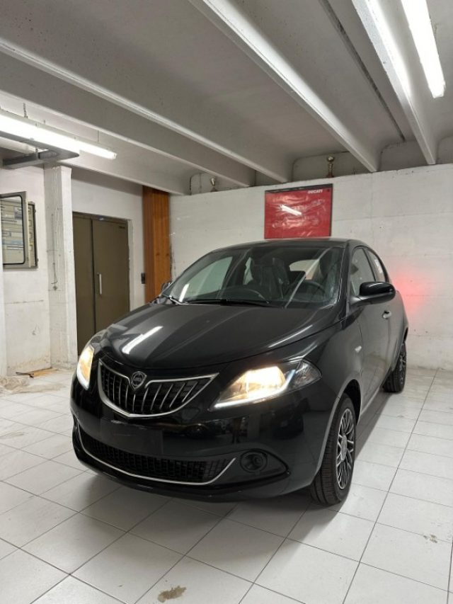 LANCIA Ypsilon usata, con ABS
