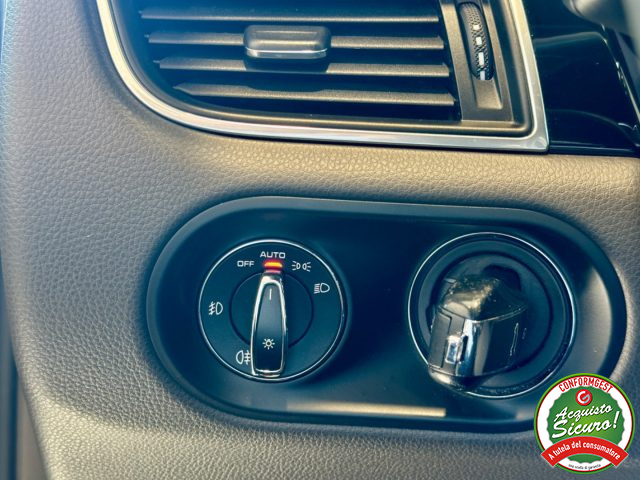 PORSCHE Macan usata, con USB