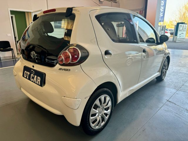 TOYOTA Aygo usata, con Controllo automatico clima