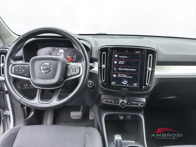 VOLVO XC40 usata 13