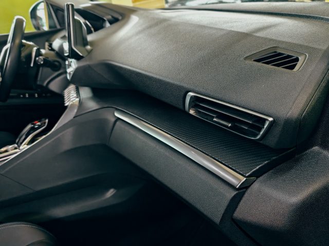 PEUGEOT 5008 usata, con Adaptive Cruise Control