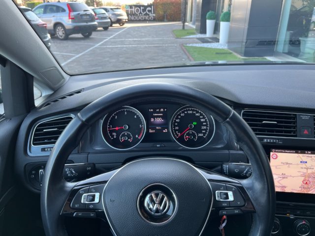 VOLKSWAGEN Golf Variant usata, con Autoradio