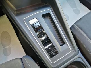 VOLKSWAGEN Golf usata, con Fari LED