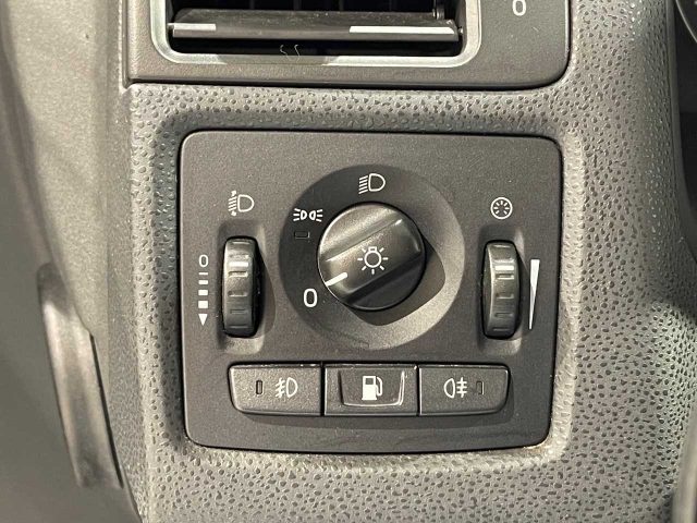 VOLVO V50 usata 27