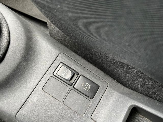 TOYOTA Yaris usata 20