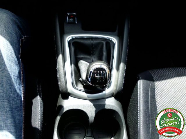 NISSAN Qashqai usata, con Luci diurne LED