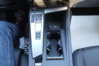 PEUGEOT 308 usata, con Sedili riscaldati