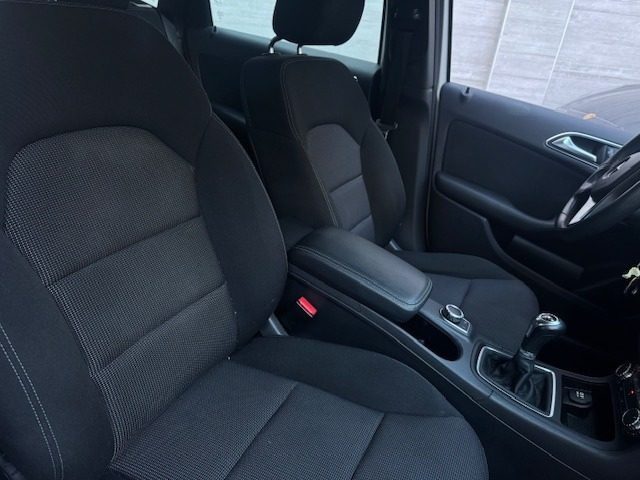 MERCEDES-BENZ B 180 usata, con Boardcomputer