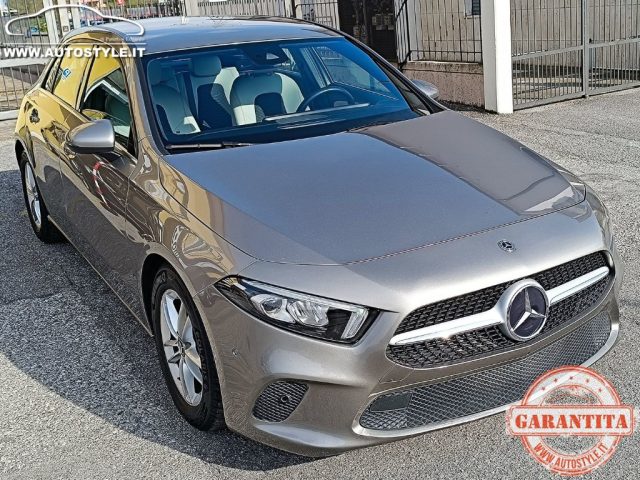 MERCEDES-BENZ A 180 usata, con Alzacristalli elettrici