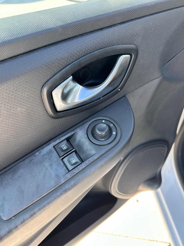 RENAULT Clio usata, con Immobilizzatore elettronico