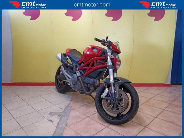 DUCATI Monster 696 usata 2