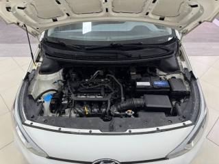 HYUNDAI i20 usata, con Telecamera per parcheggio assistito
