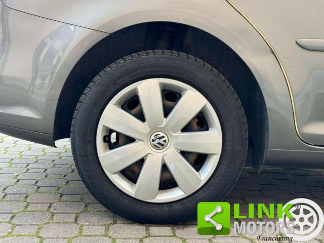 VOLKSWAGEN Touran usata, con Lettore CD