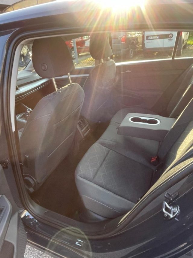 VOLKSWAGEN Golf usata, con Airbag laterali