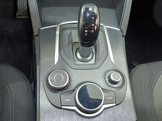 ALFA ROMEO Stelvio usata, con Sensori di parcheggio posteriori