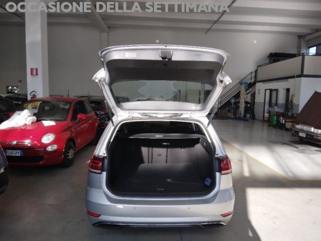 VOLKSWAGEN Golf Variant usata, con Autoradio