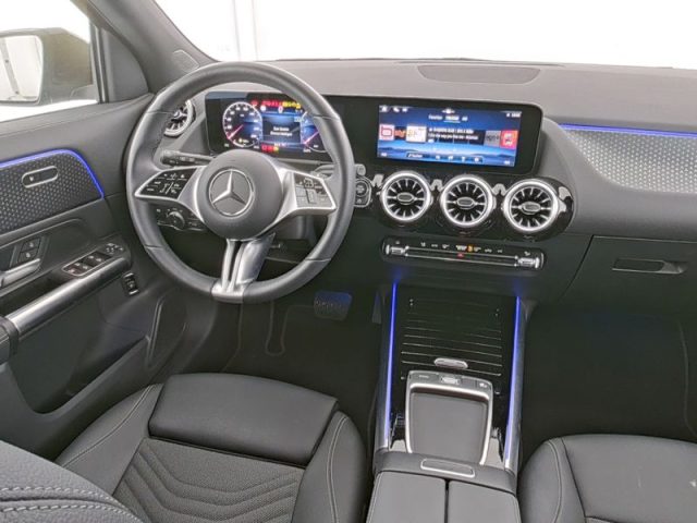 MERCEDES-BENZ GLA 180 usata, con Airbag laterali