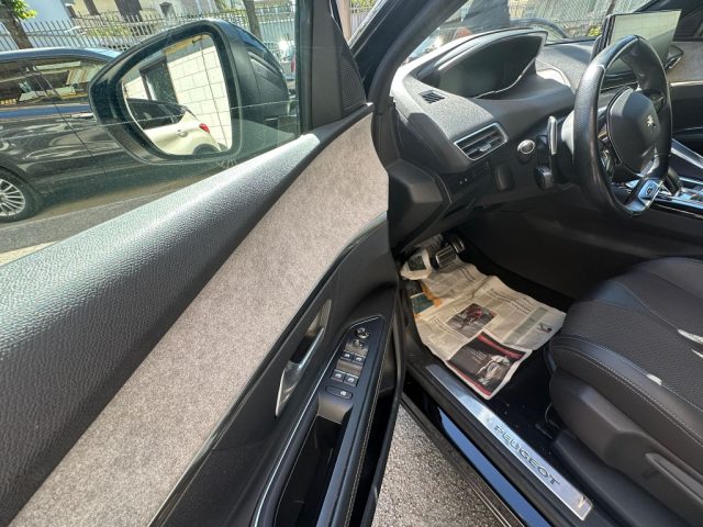 PEUGEOT 3008 usata, con Sistema di navigazione