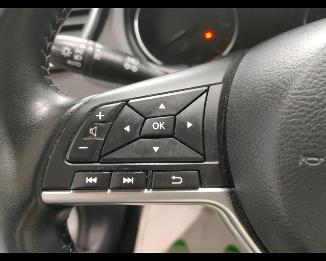 NISSAN Qashqai usata, con Luci diurne LED