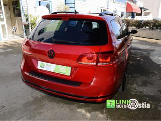VOLKSWAGEN Passat usata, con Sedile posteriore sdoppiato