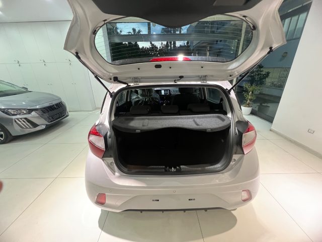 HYUNDAI i10 usata, con Sistema di navigazione