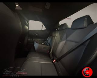 TOYOTA C-HR usata, con Autoradio digitale