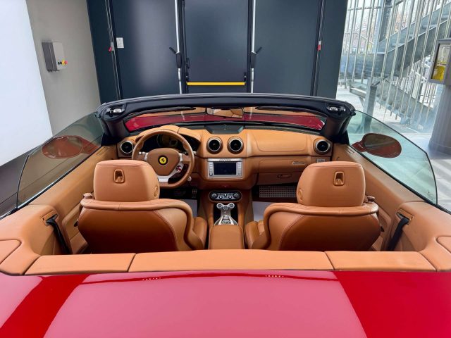 FERRARI California usata, con Volante multifunzione