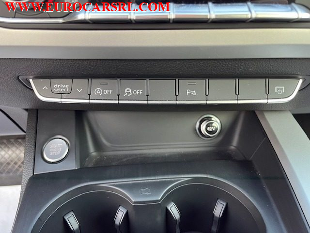 AUDI A4 usata, con Specchietti laterali elettrici