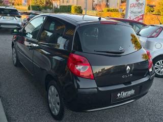 RENAULT Clio usata, con Alzacristalli elettrici
