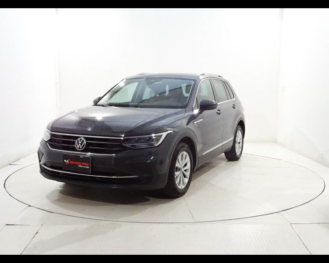 VOLKSWAGEN Tiguan usata, con Airbag