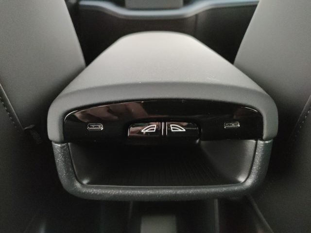 VOLVO EX30 usata, con Sedile posteriore sdoppiato