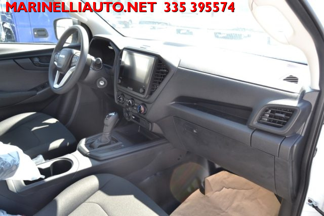 ISUZU D-Max usata, con Frenata d