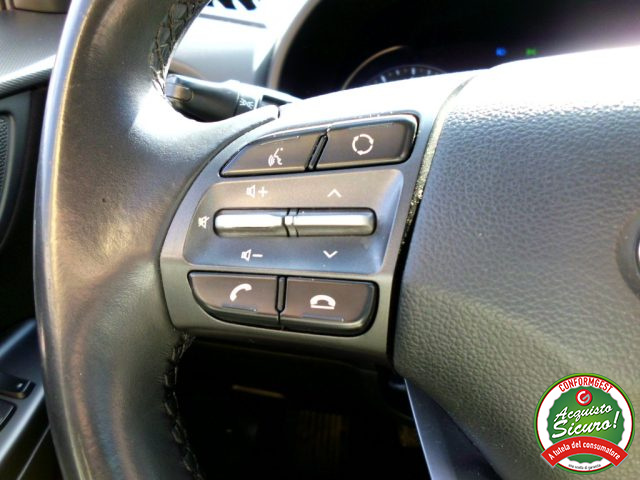 HYUNDAI Kona usata, con USB