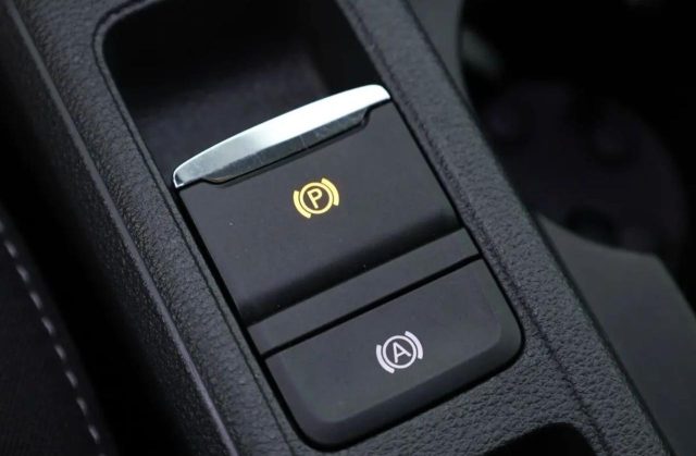 SKODA Octavia usata, con Servosterzo