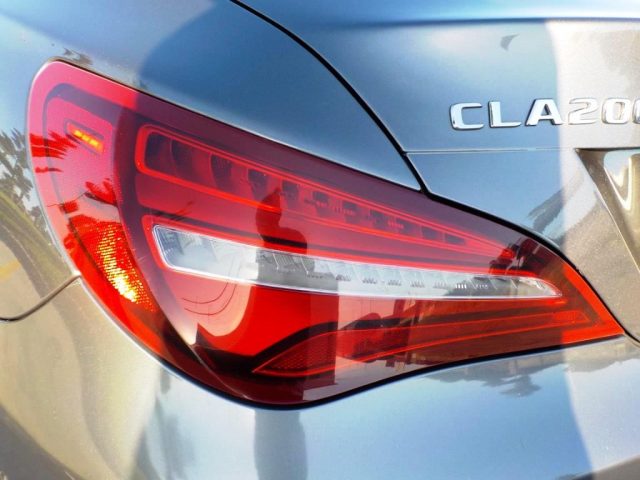 MERCEDES-BENZ CLA 200 usata, con Controllo automatico clima