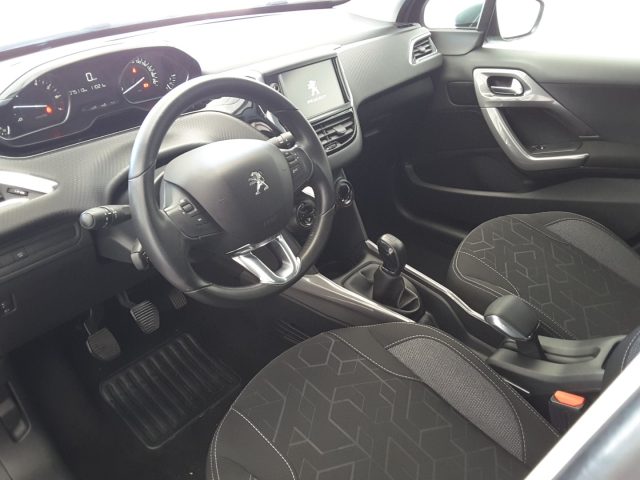 PEUGEOT 2008 usata, con Autoradio