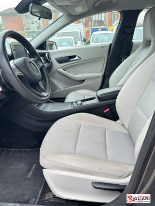 MERCEDES-BENZ CLA 180 usata, con Limitatore di velocità