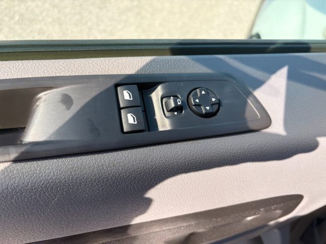 OPEL Vivaro usata, con Autoradio