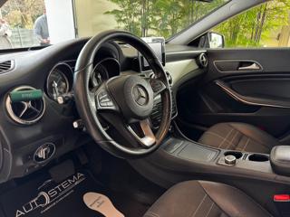 MERCEDES-BENZ CLA 220 usata, con Controllo automatico clima