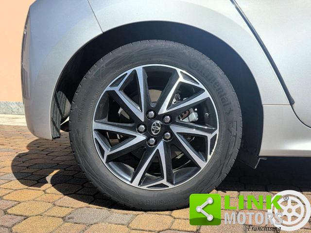 TOYOTA Yaris usata, con Volante in pelle