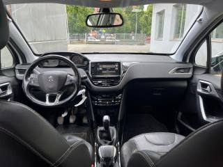 PEUGEOT 2008 usata, con Autoradio