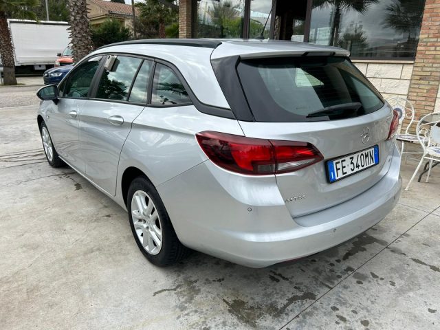 OPEL Astra usata, con Boardcomputer