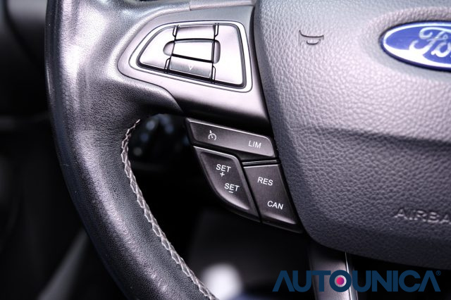 FORD Kuga usata, con Bracciolo