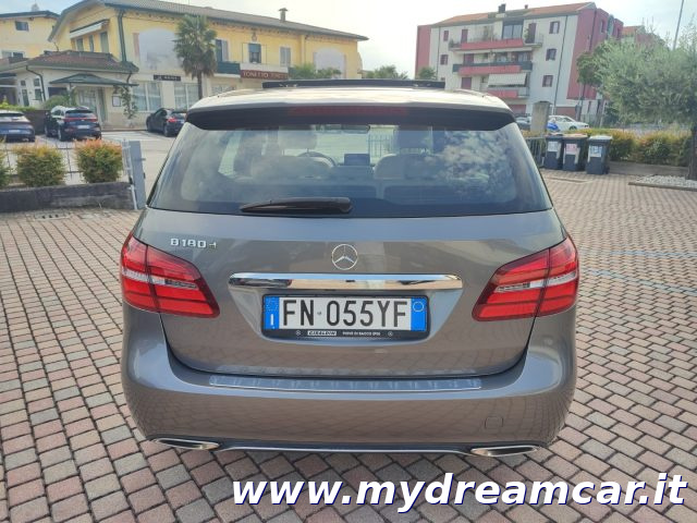 MERCEDES-BENZ B 180 usata, con Airbag testa