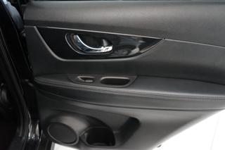 NISSAN X-Trail usata, con Climatizzatore automatico, 2 zone