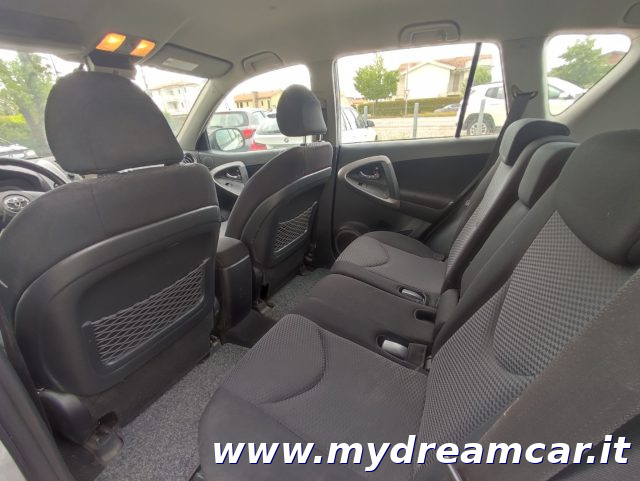 TOYOTA RAV 4 usata 18
