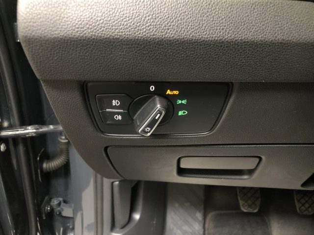 VOLKSWAGEN Passat Variant usata, con Specchietti laterali elettrici