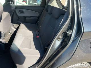 TOYOTA Yaris usata, con Fendinebbia